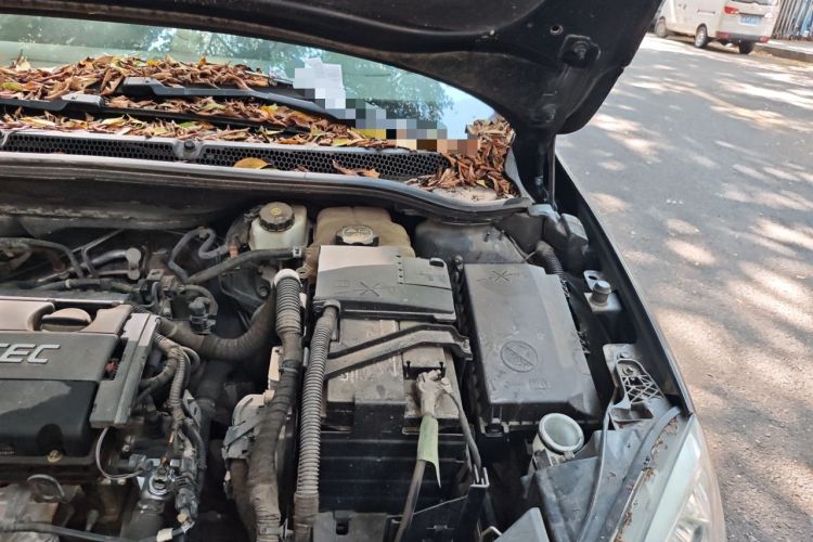 Used Buick GT 2012 GT 1.6L Manual Entry-Level Model Engine Bay Left