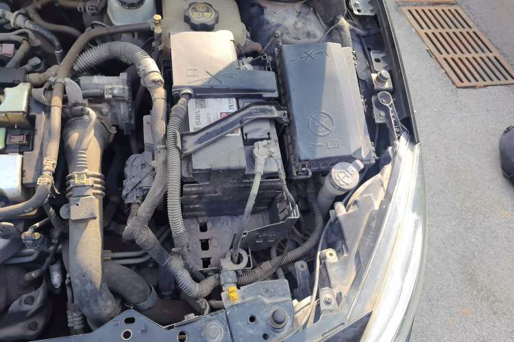 Used Buick GT 2012 XT 1.6T Fashion Sport Edition Engine Bay Left