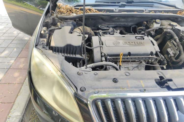 Used Buick GT 2012 GT 1.6L Manual Entry-Level Model Engine Bay Right