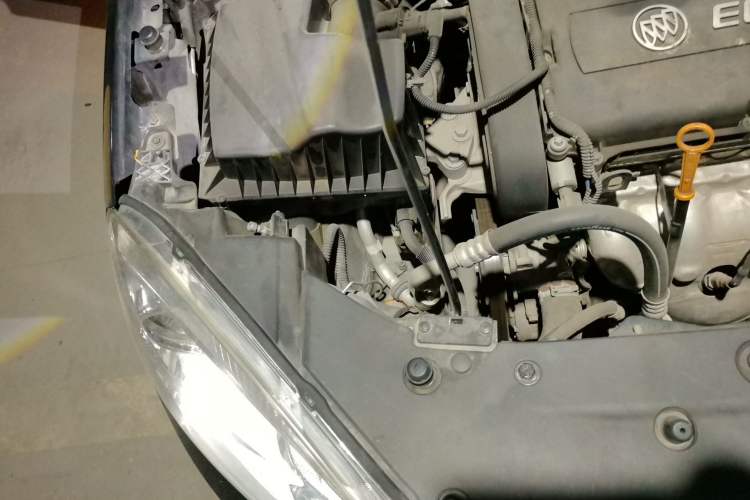 Used Buick GT 2012 GT 1.6L Automatic Comfort Edition Engine Bay Right