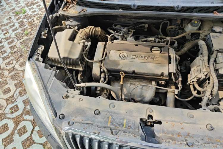 Used Buick GT 2012 GT 1.6L Manual Entry-Level Model Engine Bay Right