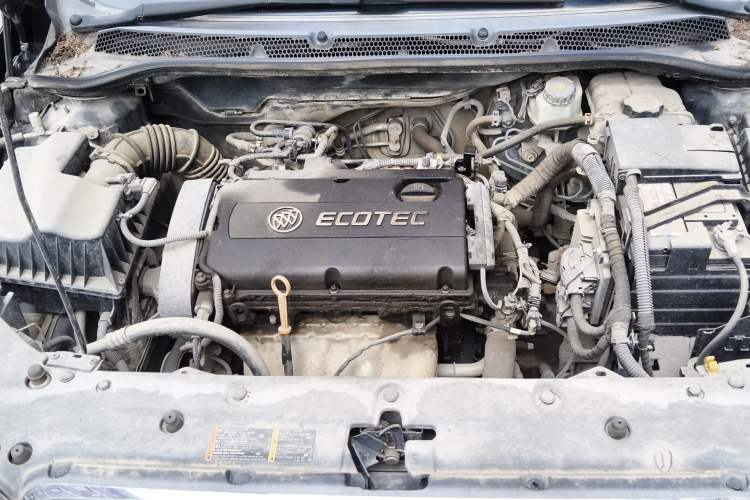 Used Buick GT 2012 GT 1.6L Manual Entry-Level Model Engine Bay