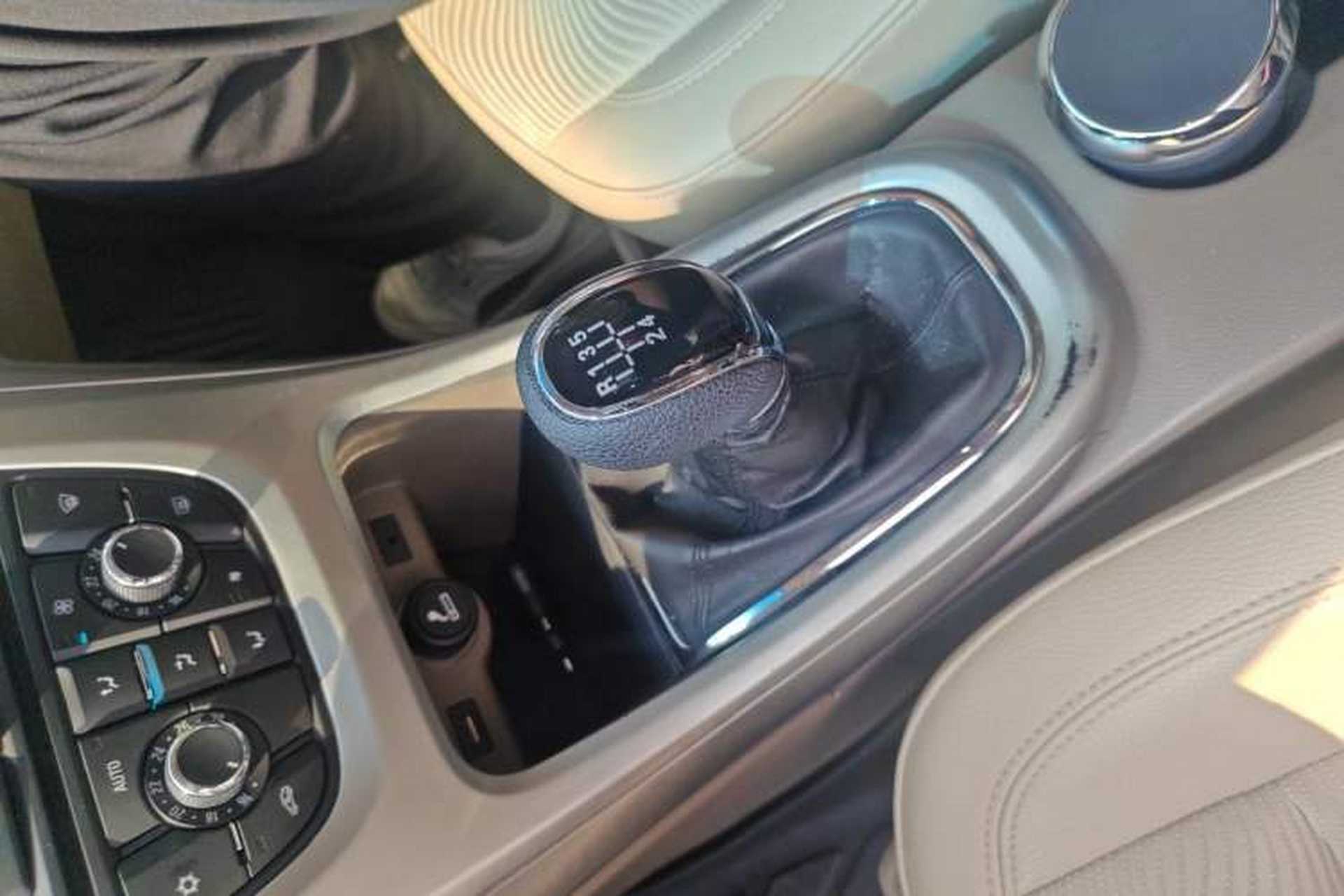 Used Buick GT 2012 GT 1.6L Manual Entry-Level Model Gear Lever