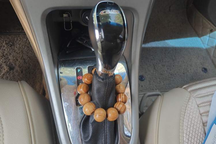 Used Buick GT 2012 GT 1.6L Automatic Fashion Edition Gear Lever
