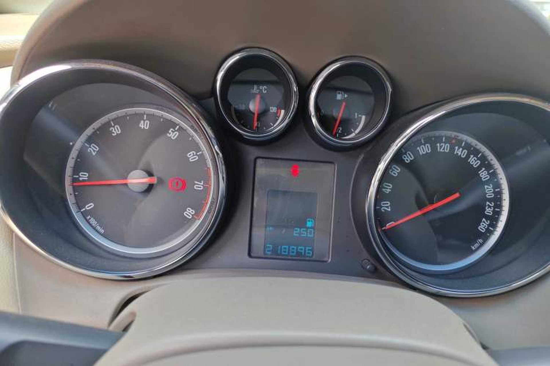 Used Buick GT 2012 GT 1.6L Manual Comfort Edition Instrument Cluster