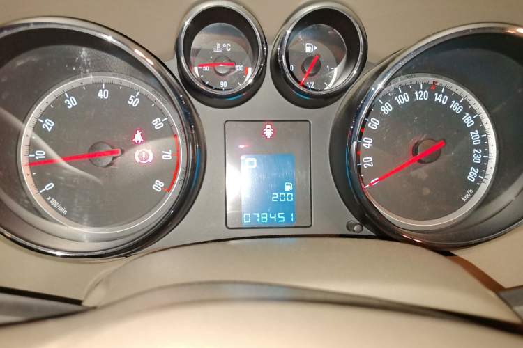 Used Buick GT 2012 GT 1.6L Automatic Comfort Edition Instrument Cluster
