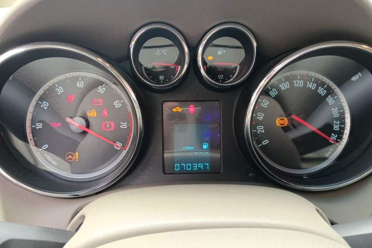 Used Buick GT 2012 GT 1.6L Manual Comfort Edition Instrument Cluster