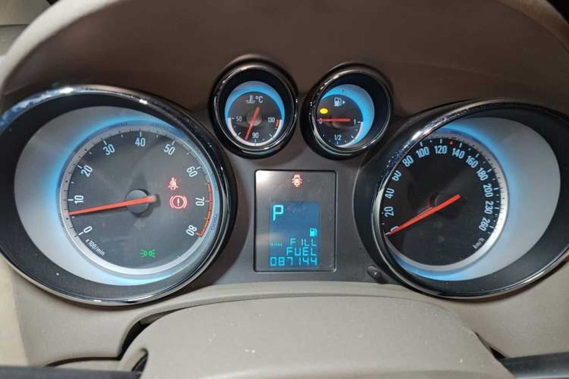 Used Buick GT 2012 GT 1.6L Automatic Fashion Edition Instrument Cluster