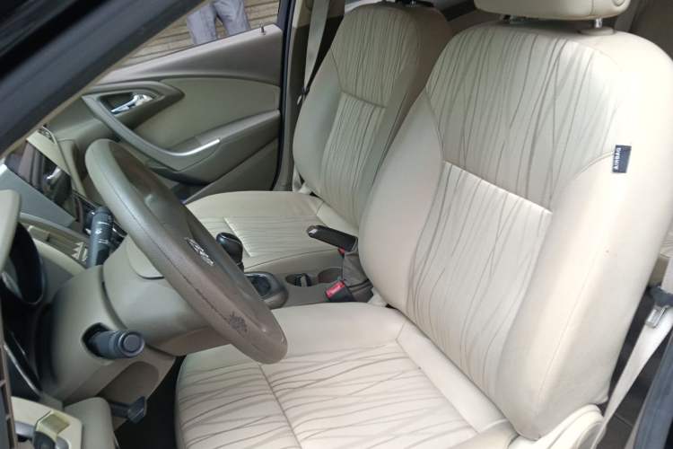Used Buick GT 2012 GT 1.6L Manual Comfort Edition Left Front Seat