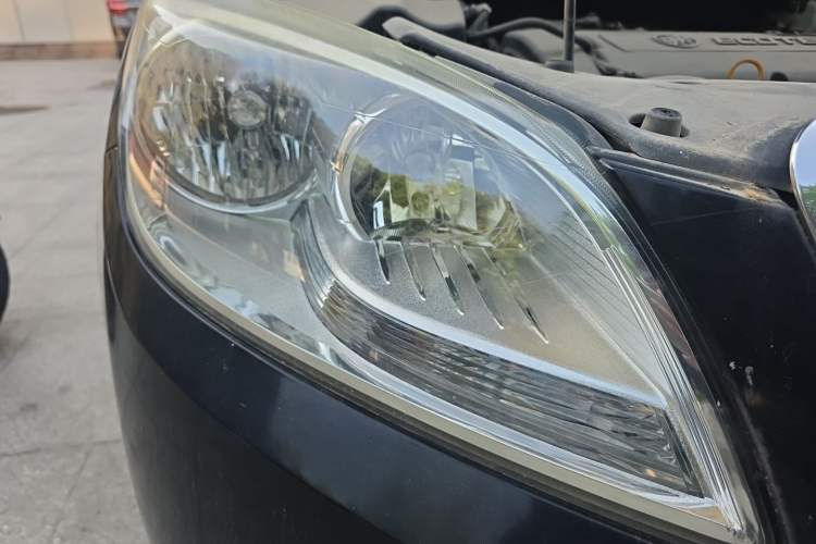 Used Buick GT 2012 GT 1.6L Manual Comfort Edition Right Front Headlight