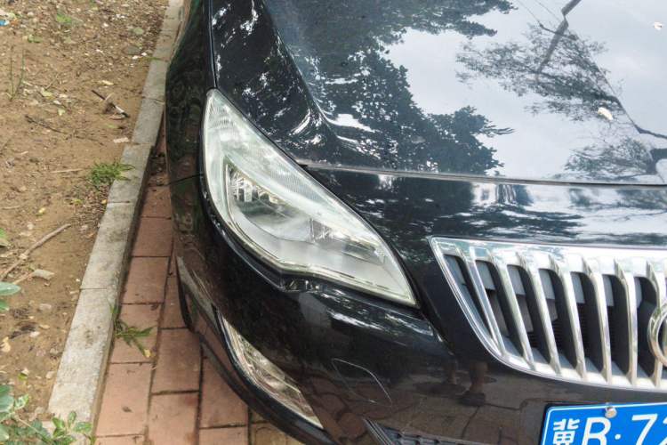 Used Buick GT 2012 XT 1.6L Automatic Fashion Edition Right Front Headlight