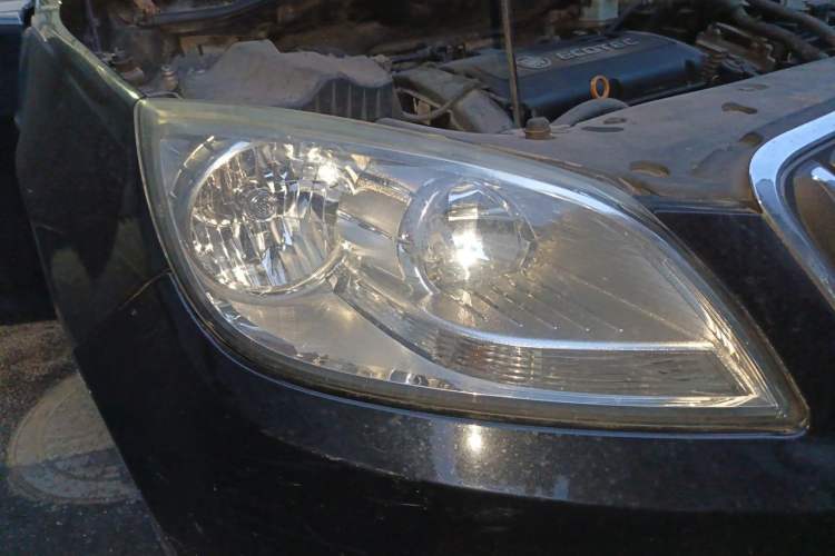 Used Buick GT 2012 GT 1.6L Automatic Fashion Edition Right Front Headlight
