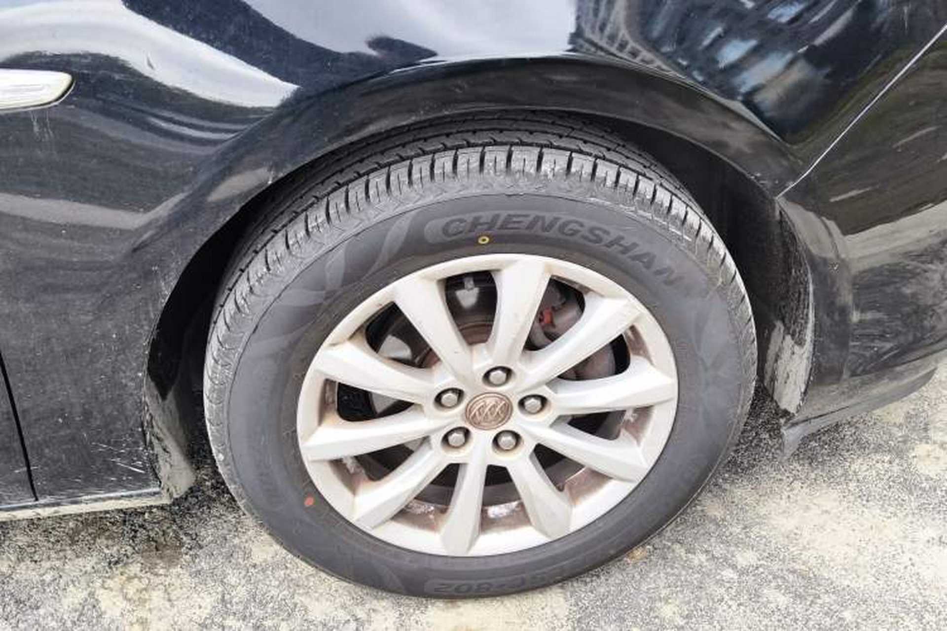 Used Buick GT 2012 GT 1.6L Automatic Fashion Edition Right Front Wheel Hub