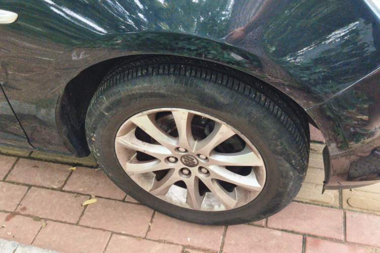 Used Buick GT 2012 XT 1.6L Automatic Fashion Edition Right Front Wheel Hub