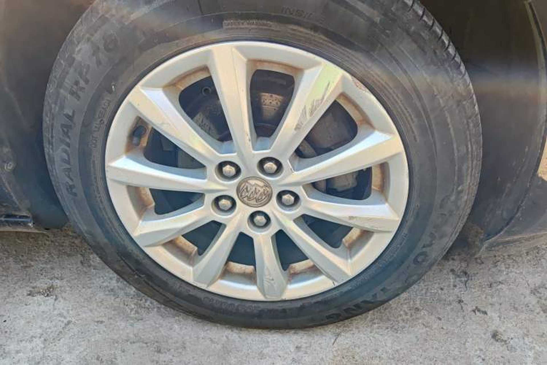 Used Buick GT 2012 GT 1.6L Manual Entry-Level Model Right Front Wheel Hub