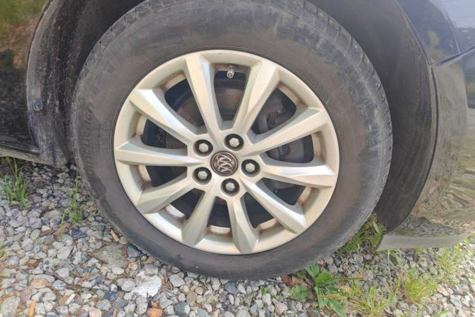 Used Buick GT 2012 GT 1.6L Manual Entry-Level Model Right Front Wheel Hub