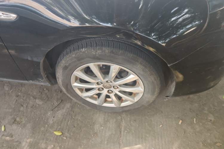 Used Buick GT 2012 GT 1.6L Automatic Fashion Edition Right Front Wheel Hub