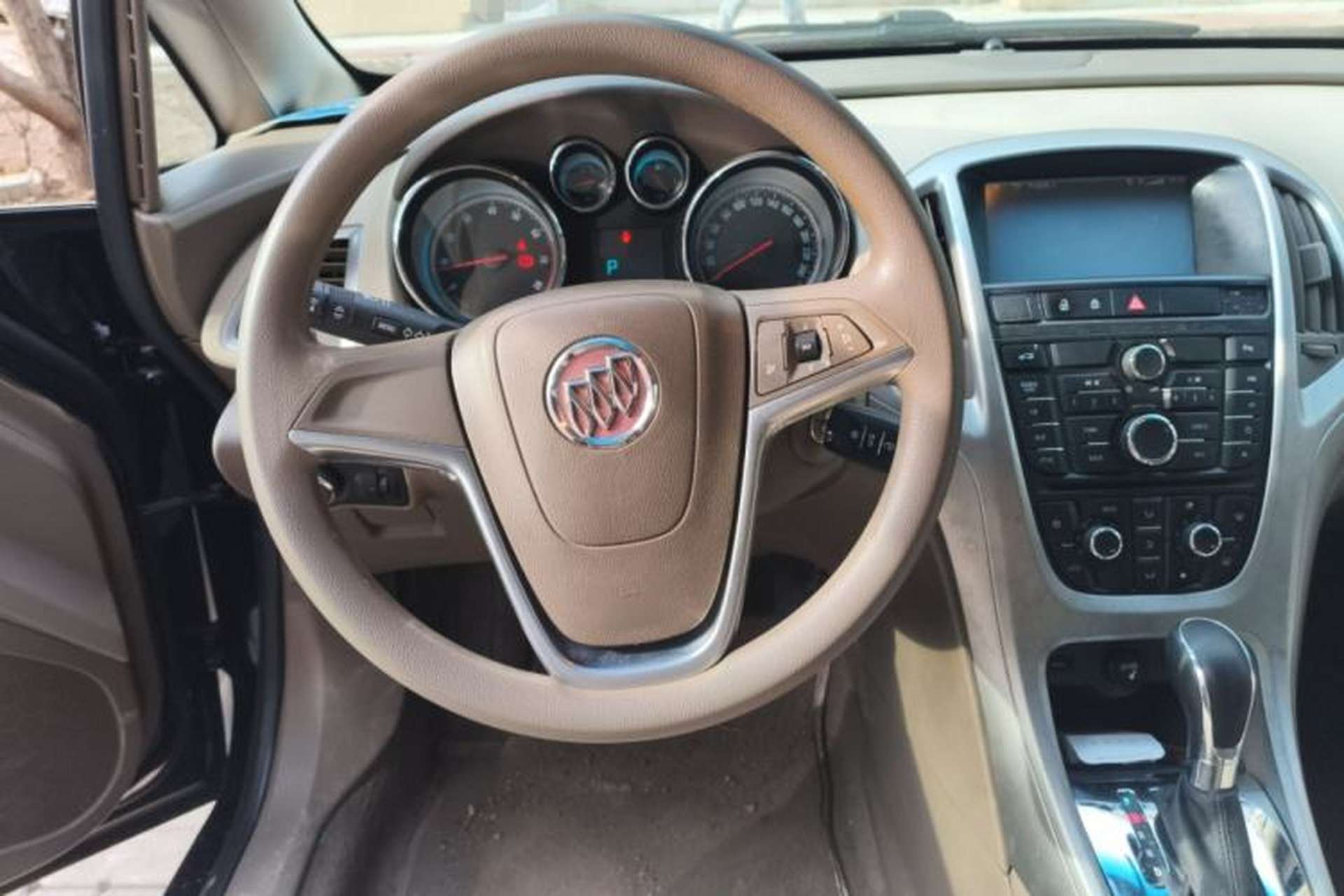 Used Buick GT 2012 GT 1.6L Automatic Comfort Edition Steering Wheel