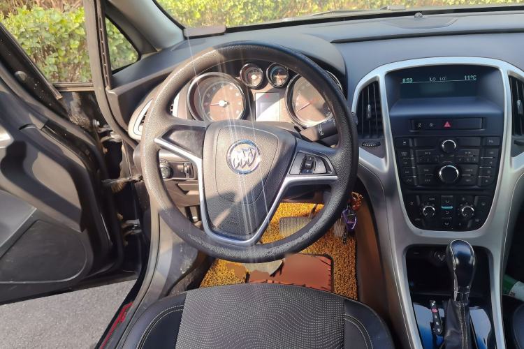 Used Buick GT 2012 XT 1.6T Fashion Sport Edition Steering Wheel
