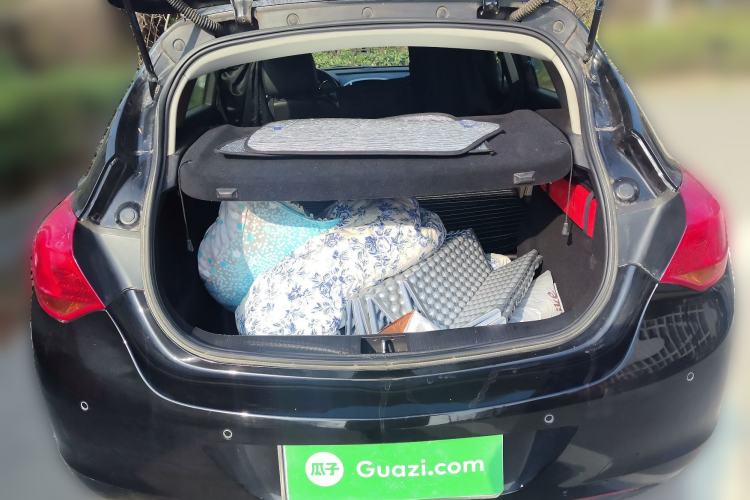 Used Buick GT 2012 XT 1.6T Fashion Sport Edition Trunk