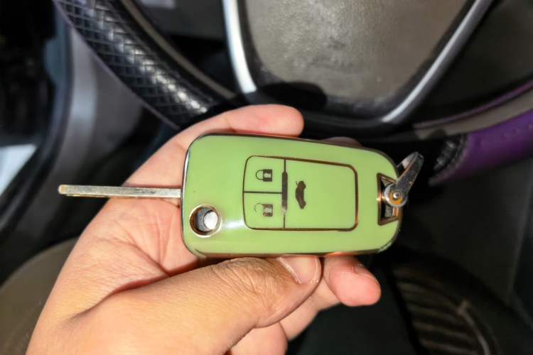 Used Buick GT 2012 GT 1.6L Automatic Comfort Edition Vehicle Key