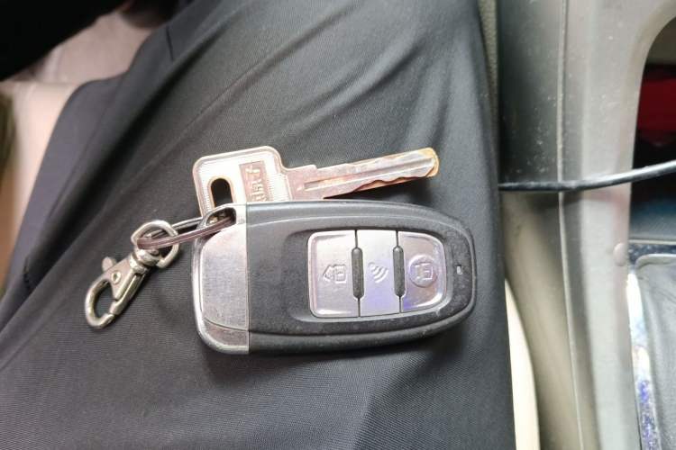 Used Buick GT 2012 GT 1.6L Manual Comfort Edition Vehicle Key