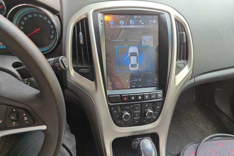 Used Buick GT 2012 XT 1.6L Automatic Fashion Edition Audio And AC Panel