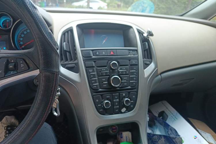Used Buick GT 2012 XT 1.6L Manual Entry-Level Model Audio And AC Panel