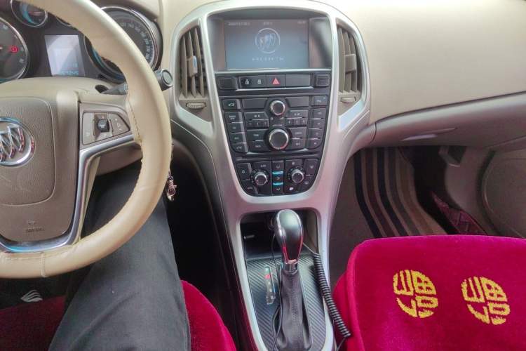 Used Buick GT 2012 GT 1.6L Automatic Comfort Edition Audio And AC Panel