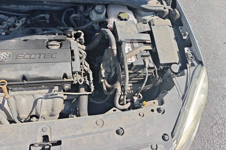 Used Buick GT 2012 GT 1.6L Manual Entry-Level Model Engine Bay Left