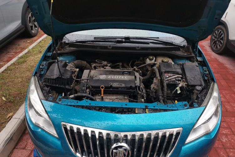 Used Buick GT 2012 XT 1.6L Manual Comfort Edition Engine Bay