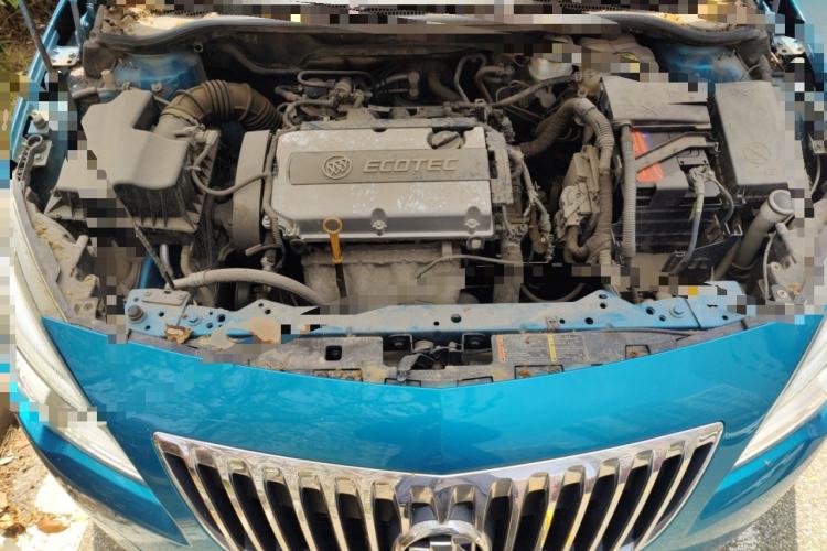 Used Buick GT 2012 XT 1.6L Manual Entry-Level Model Engine Bay