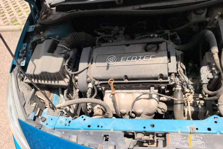 Used Buick GT 2012 XT 1.6L Automatic Fashion Edition Engine Bay Right