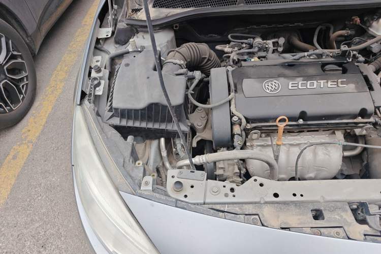 Used Buick GT 2012 XT 1.6L Automatic Fashion Edition Engine Bay Right