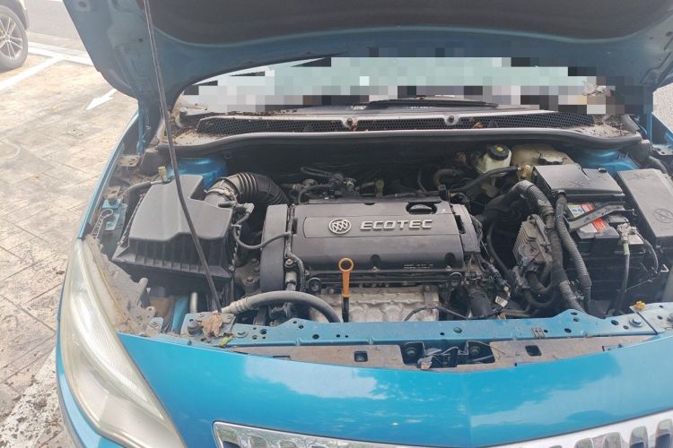 Used Buick GT 2012 XT 1.6L Automatic Fashion Edition Engine Bay Right
