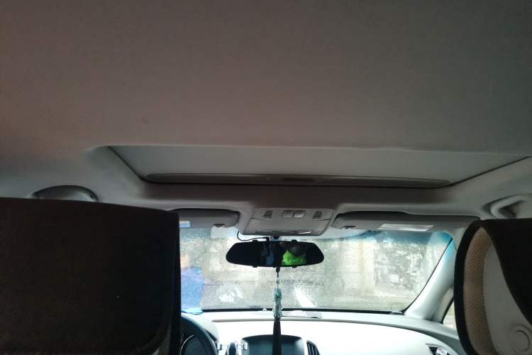 Used Buick GT 2012 XT 1.6L Manual Comfort Edition Headliner