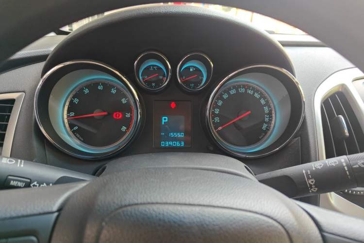 Used Buick GT 2012 XT 1.6L Automatic Fashion Edition Instrument Cluster