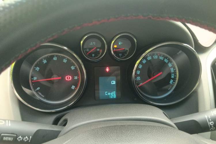 Used Buick GT 2012 XT 1.6L Manual Comfort Edition Instrument Cluster