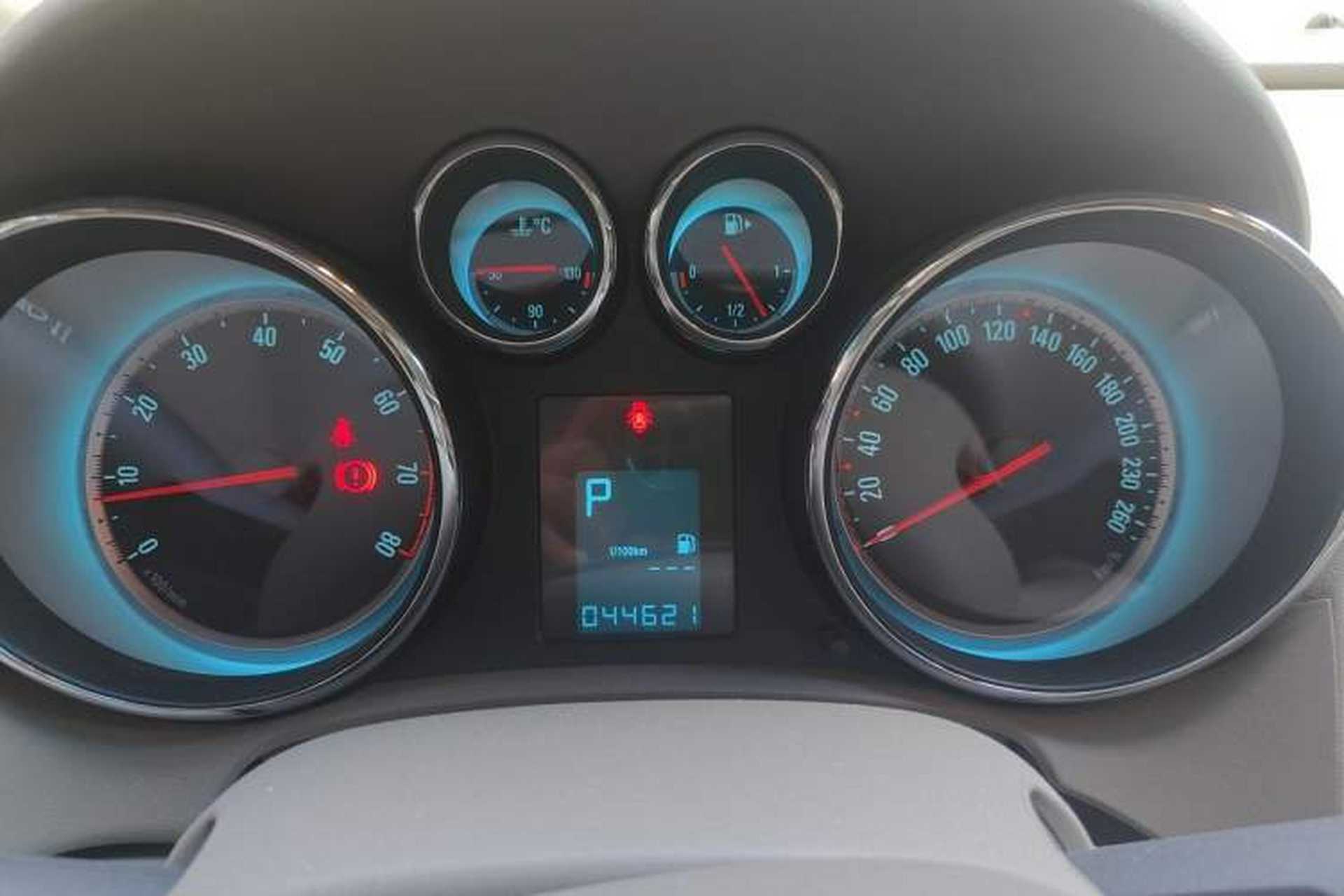 Used Buick GT 2012 GT 1.8L Automatic Fashionable Leather Edition Instrument Cluster