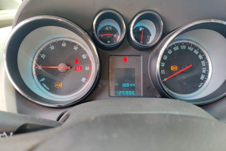 Used Buick GT 2012 XT 1.6L Manual Entry-Level Model Instrument Cluster