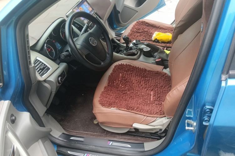 Used Buick GT 2012 XT 1.6L Manual Comfort Edition Left Front Seat