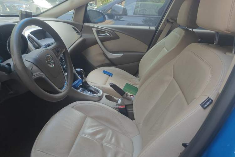 Used Buick GT 2012 GT 1.8L Automatic Fashionable Leather Edition Left Front Seat