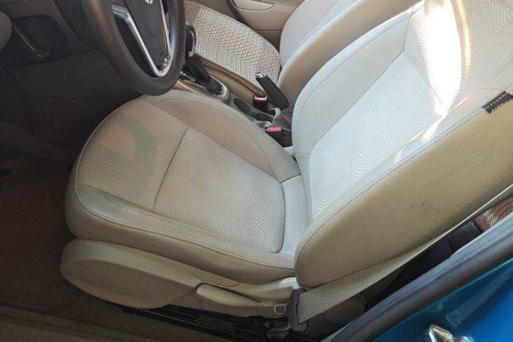 Used Buick GT 2012 XT 1.6L Automatic Fashion Edition Left Front Seat