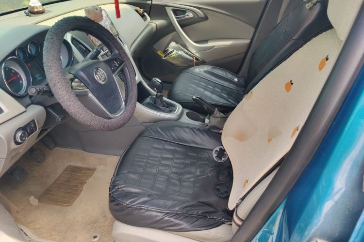 Used Buick GT 2012 XT 1.6L Manual Entry-Level Model Left Front Seat