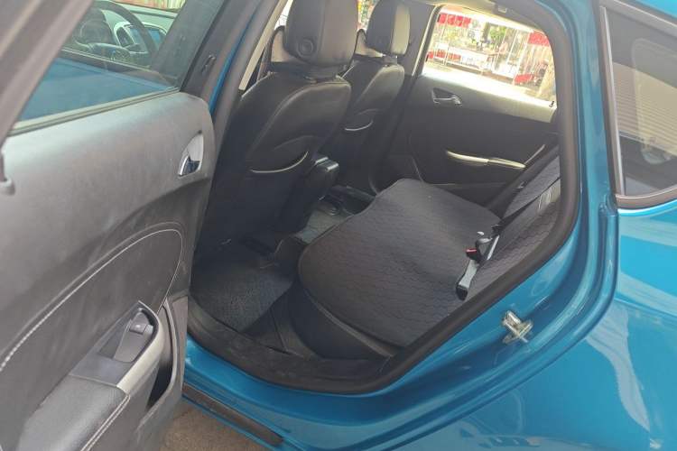 Used Buick GT 2012 XT 1.6L Automatic Fashion Edition Left Rear Seat