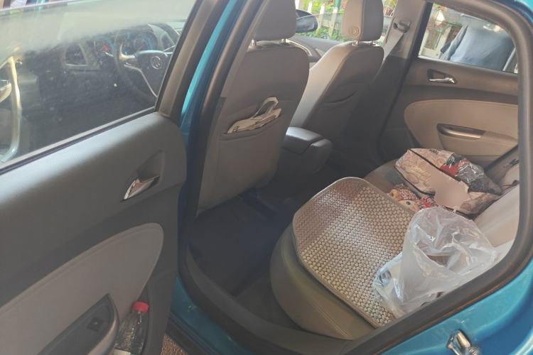 Used Buick GT 2012 XT 1.6L Automatic Fashion Edition Left Rear Seat