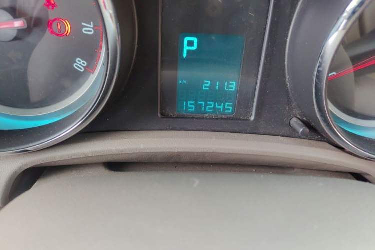 Used Buick GT 2012 GT 1.6L Automatic Comfort Edition Odometer Close Up