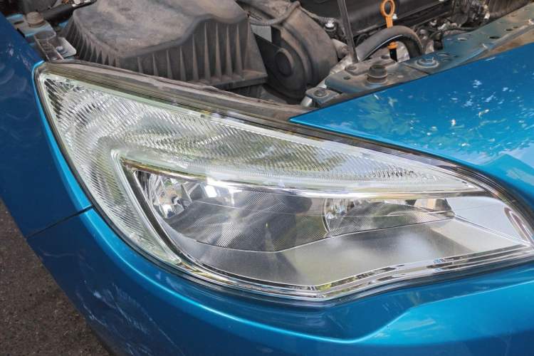 Used Buick GT 2012 XT 1.6L Automatic Fashion Edition Right Front Headlight