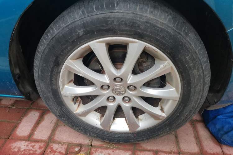 Used Buick GT 2012 XT 1.6L Manual Comfort Edition Right Front Wheel Hub