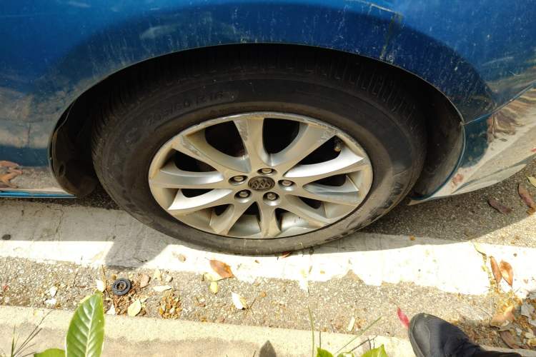 Used Buick GT 2012 XT 1.6L Manual Entry-Level Model Right Front Wheel Hub